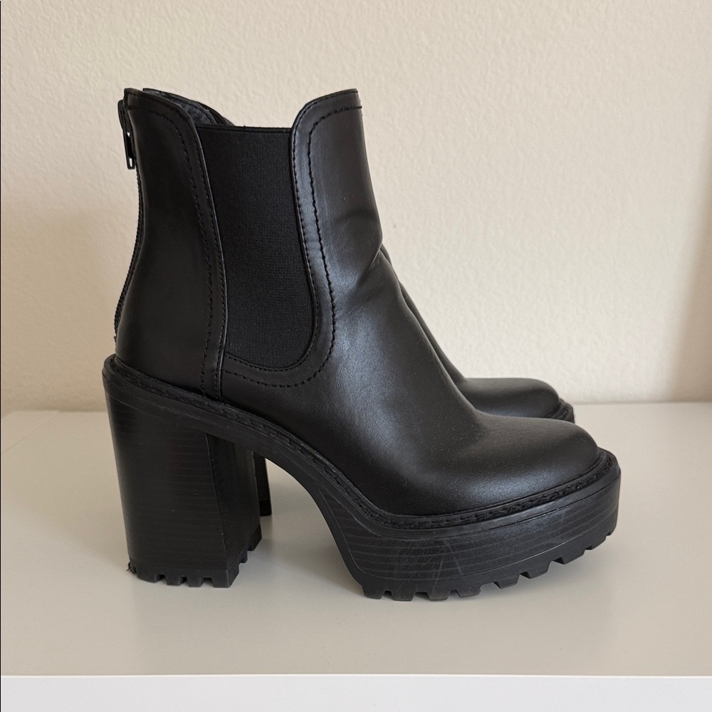 Madden Girl Platform Chelsea Boots